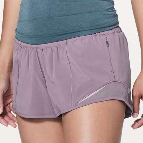Lululemon Hotty Hot Short II *2.5" - 8 Smoked Mulberry - Picture 1 of 6